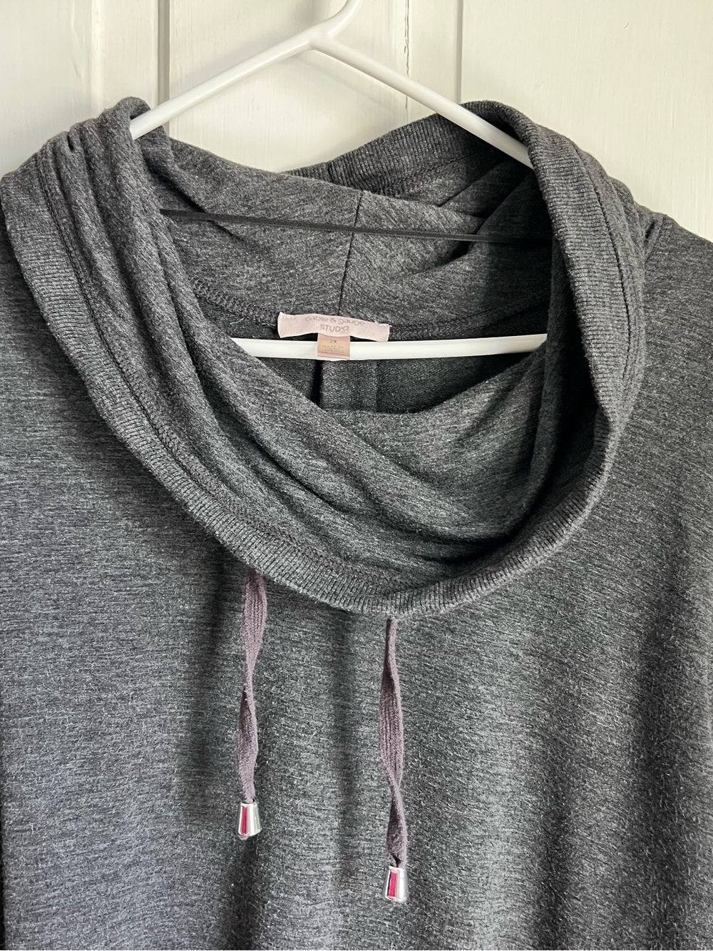 Cable & Gauge Women’s Charcoal Gray Cowl Neck Sweater size 2XL - Picture 2 of 7